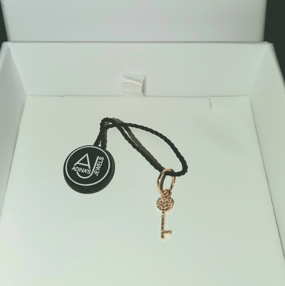 14K Diamond Key Charm - Picture 2 of 6